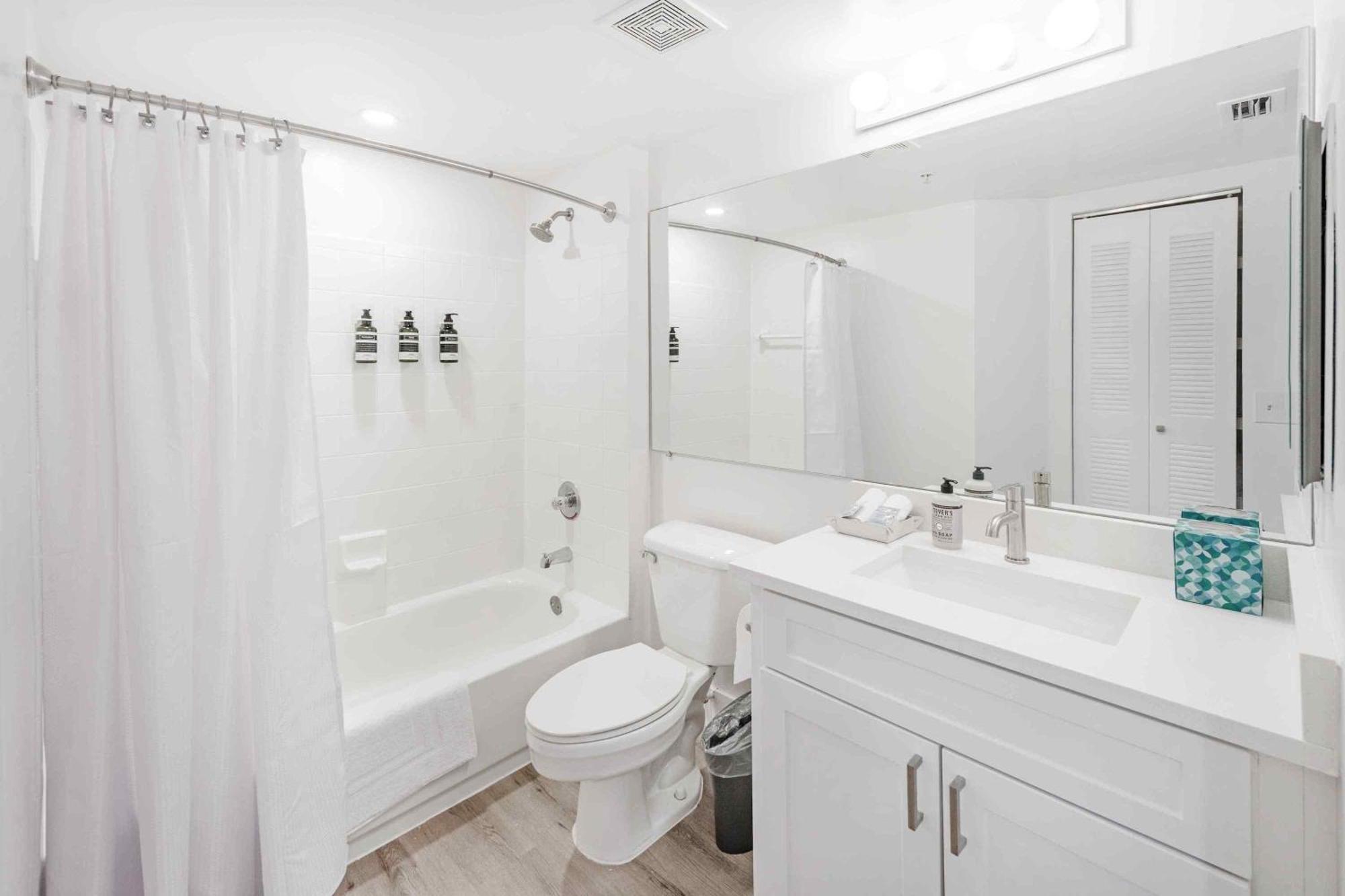 Stunning Centrally Located Apartments At New River Cove In South Florida Fort Lauderdale Zimmer foto